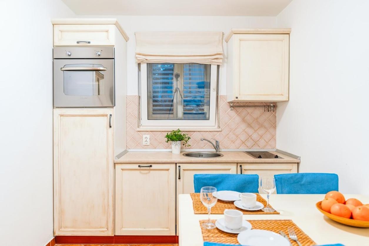 Sutivan Best Apartments Extérieur photo